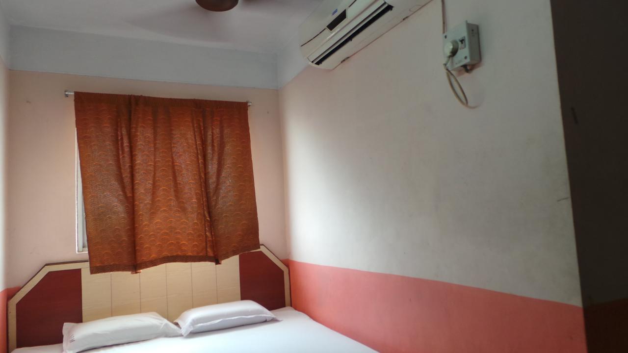 M.P.M. Guest House Pondicherry Bagian luar foto