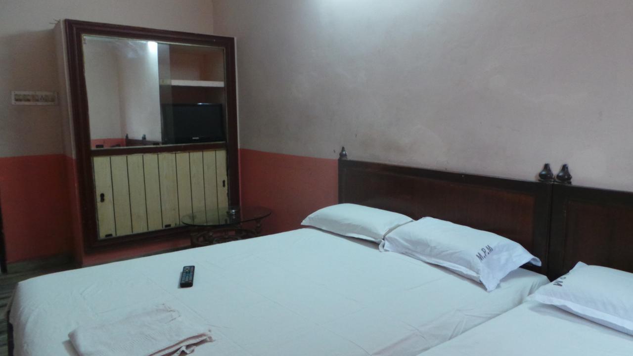 M.P.M. Guest House Pondicherry Bagian luar foto