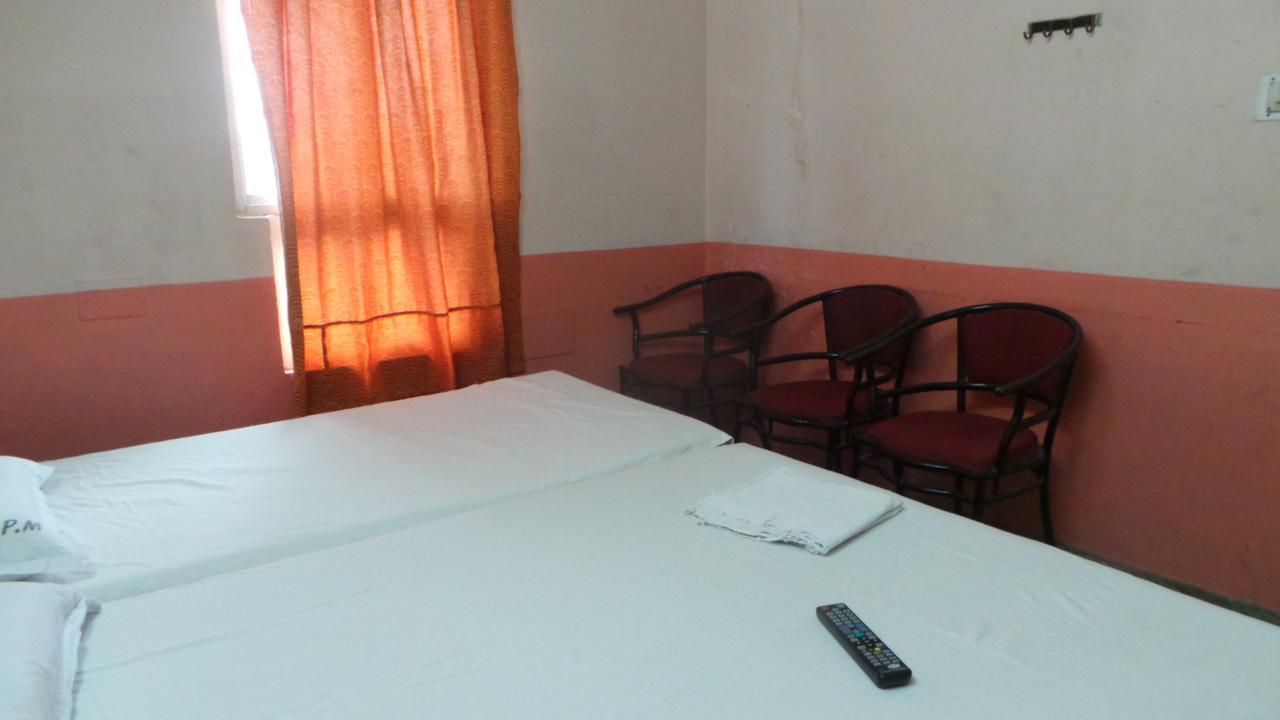 M.P.M. Guest House Pondicherry Bagian luar foto